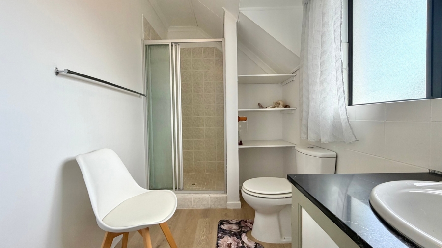 3 Bedroom Property for Sale in Heuningkloof Western Cape